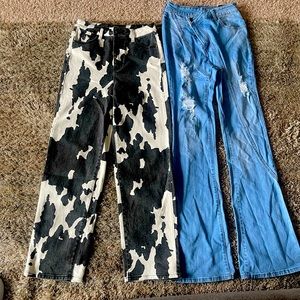 5 pair of women jeans 3 are skinny, 1 pair is straight leg  1 pair is flare leg.